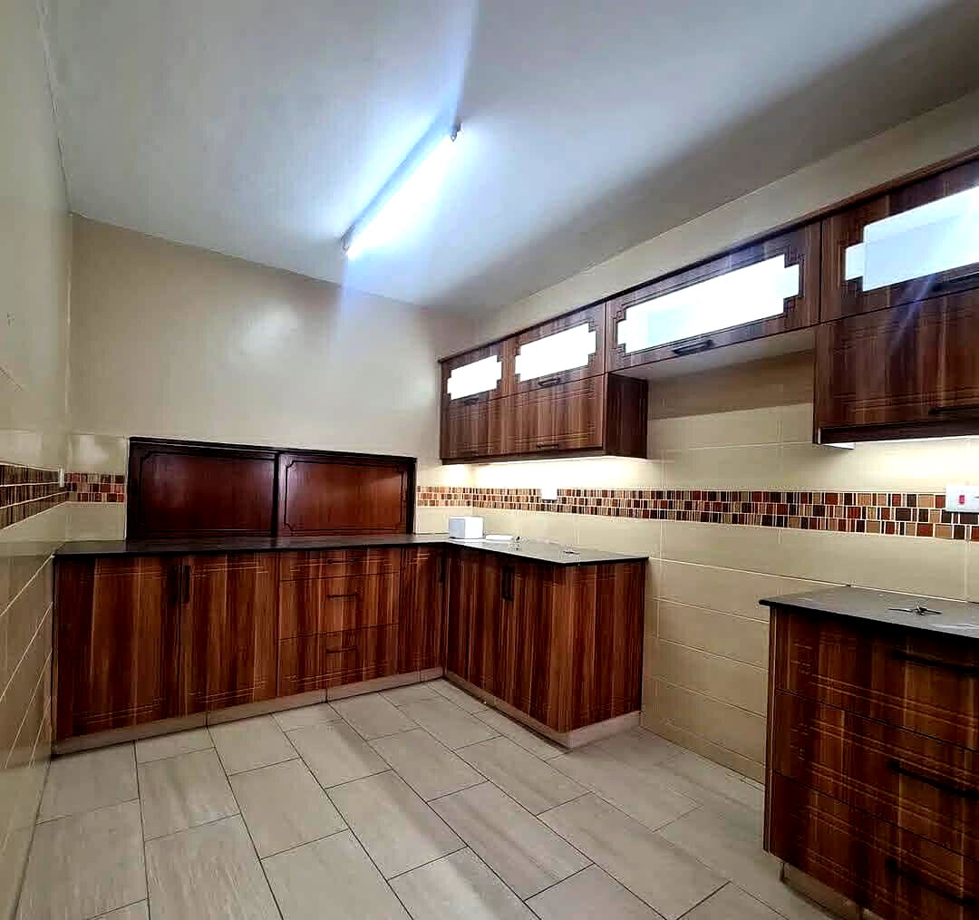 4BR Townhouse with Fish Pond & Vegetable Garden - Kilimani