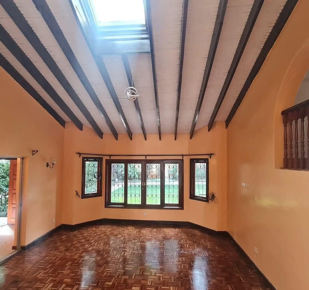 4BR Townhouse with Fish Pond & Vegetable Garden - Kilimani