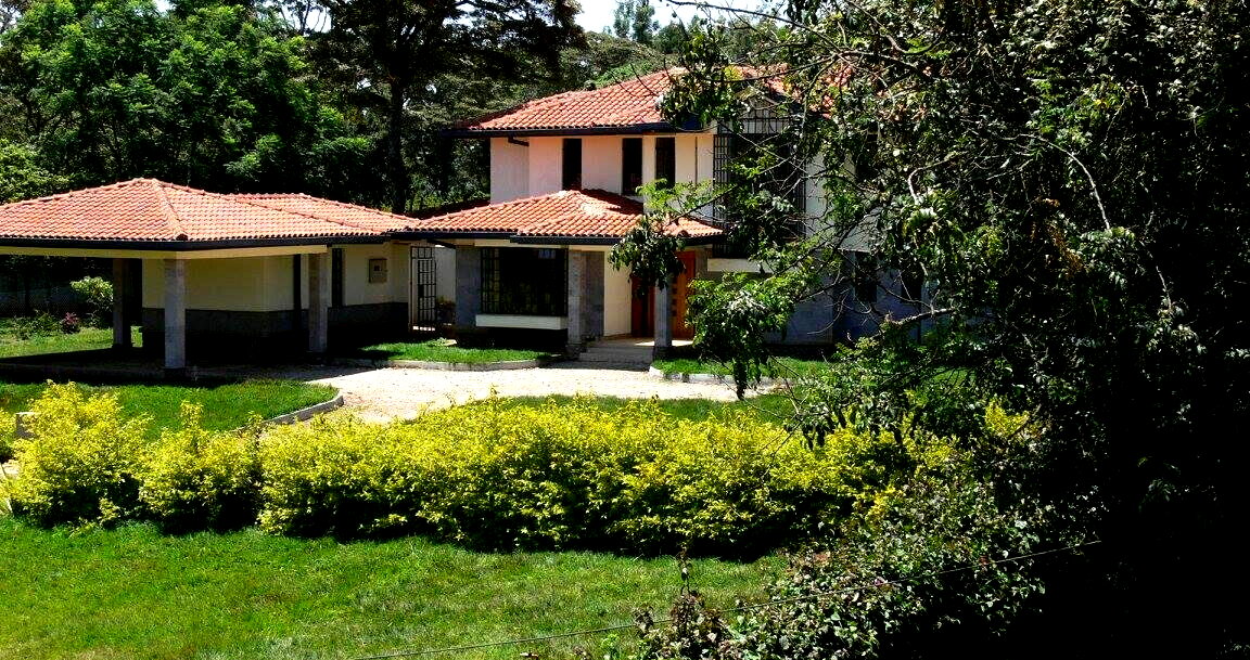 4-Bed Maisonette with Pool Area & DSQ – Karen Kerarapon