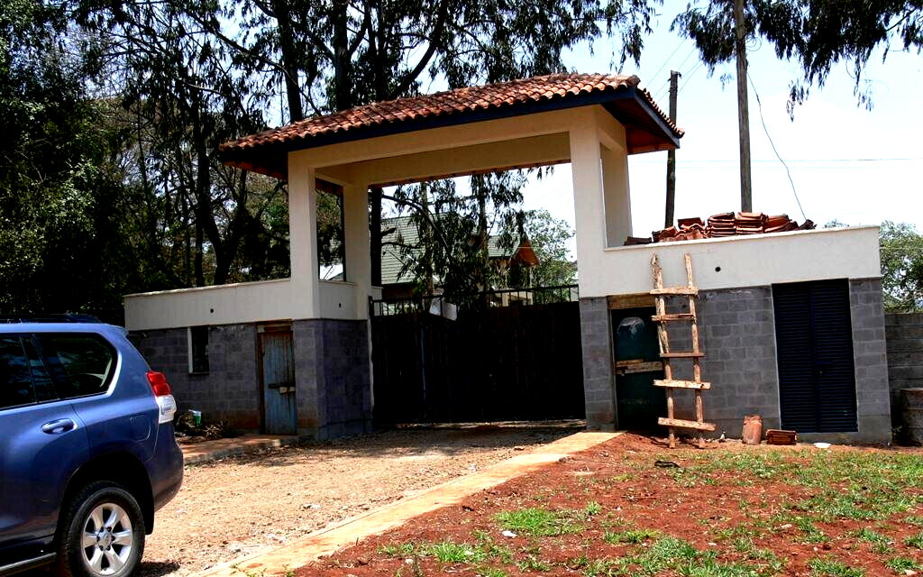 4-Bed Maisonette with Pool Area & DSQ – Karen Kerarapon
