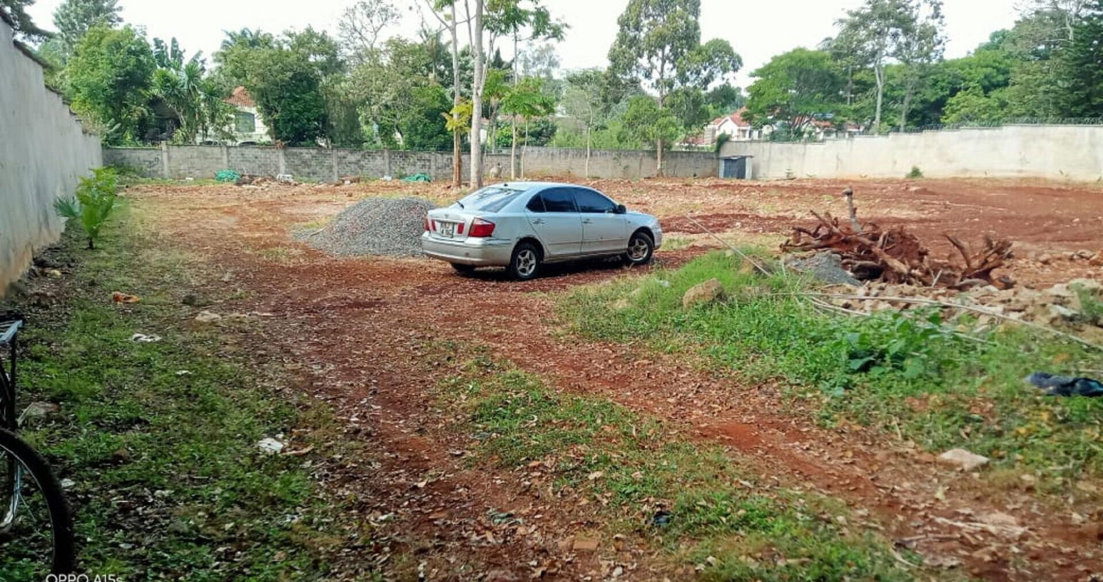 1-Acre Runda Plot with Garden
