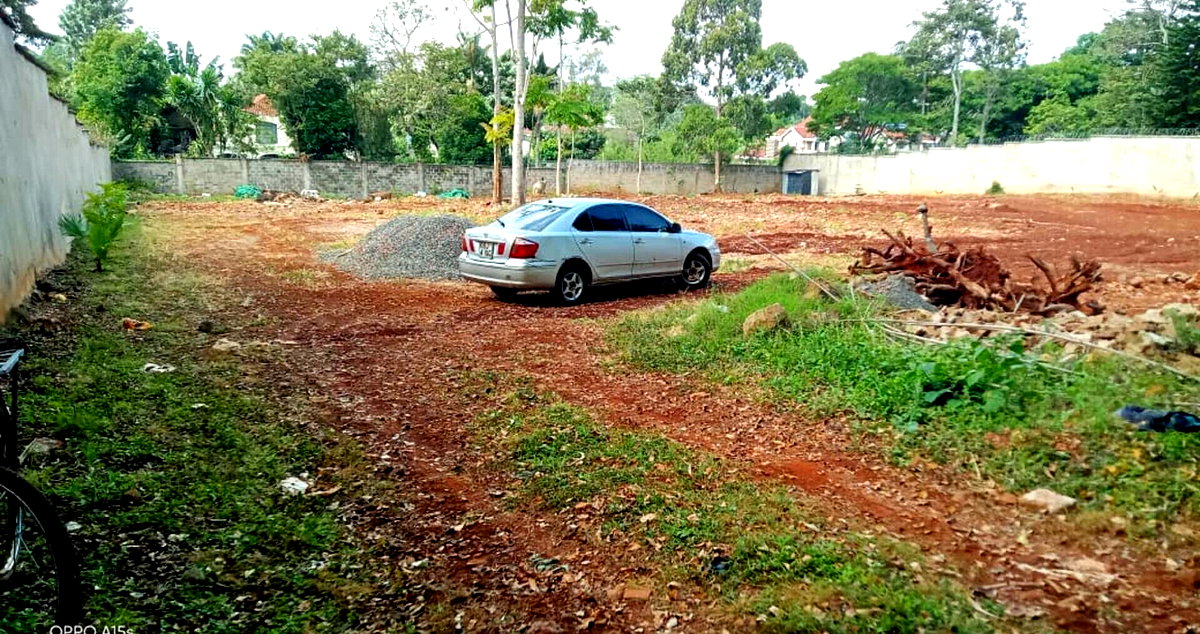 1-Acre Runda Plot with Garden
