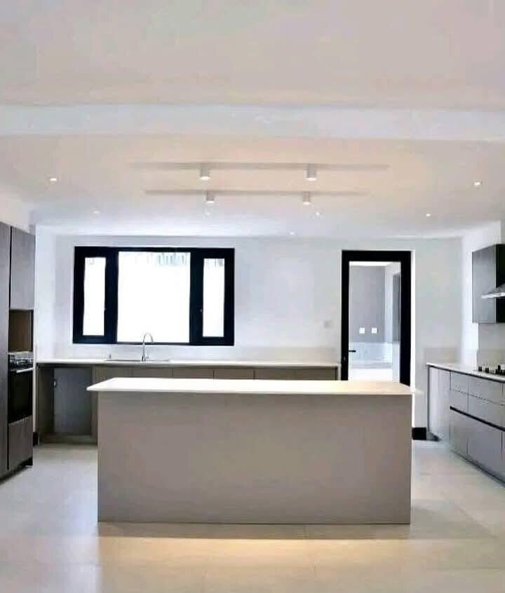 Triplex Townhouse with Lift & Rooftop Terrace - Kitisuru