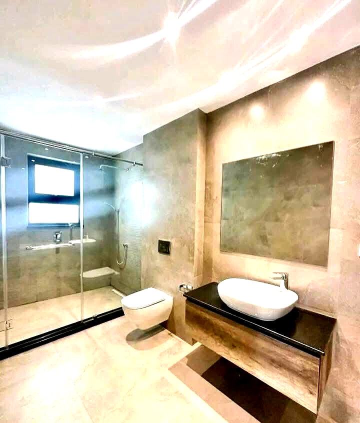 Triplex Townhouse with Lift & Rooftop Terrace - Kitisuru