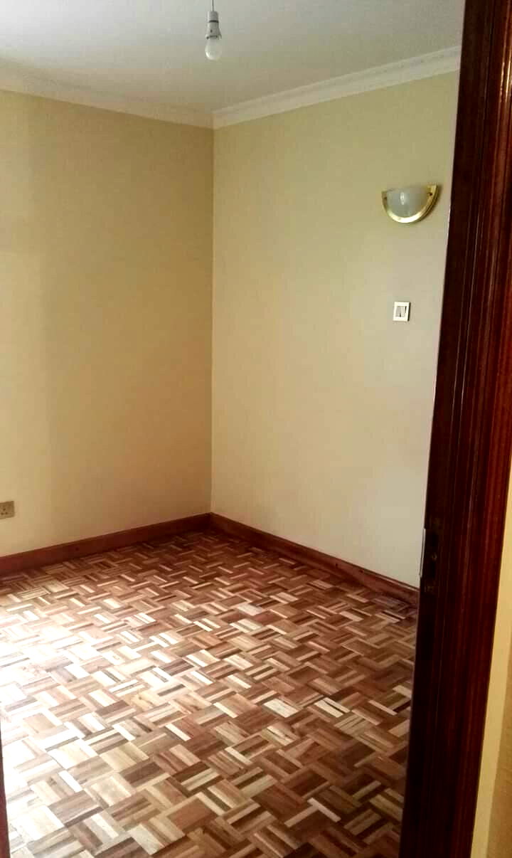 Distress Sale: 3BR Corner Townhouse with DSQ - Lavington