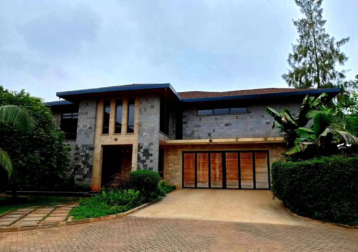 0.16 Acre 5BR Haven with Garden