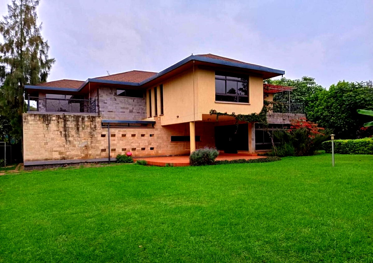 0.16 Acre 5BR Haven with Garden