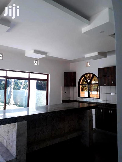 For Sale 3 Bedrooms Mtwapa - Image 4