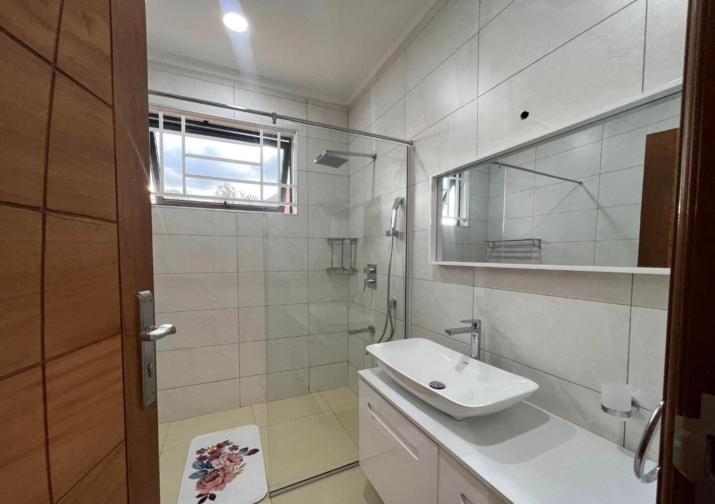 Newly Built 4BR Villa on Quarter-Acre with Guest Clubhouse - Runda