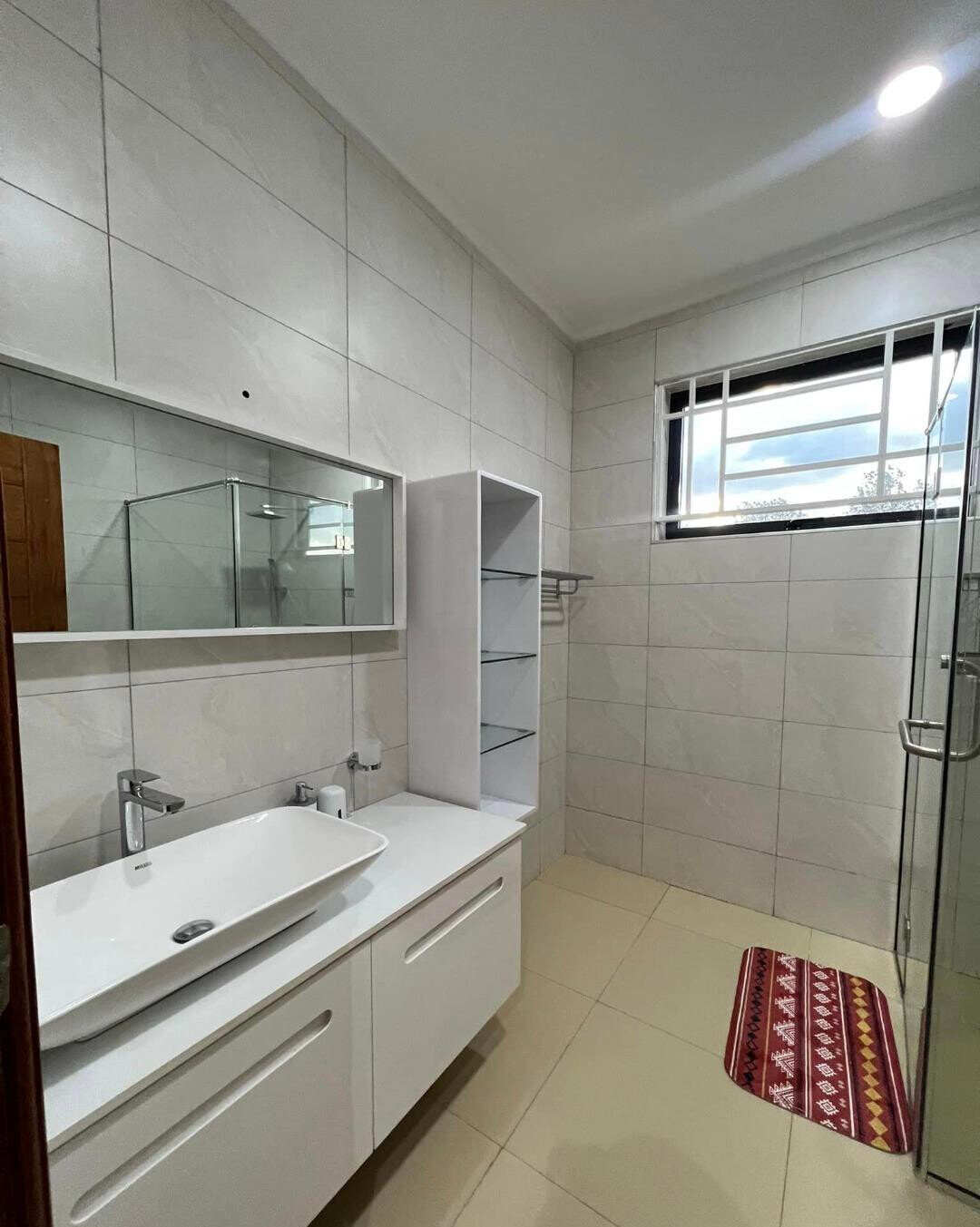 Newly Built 4BR Villa on Quarter-Acre with Guest Clubhouse - Runda