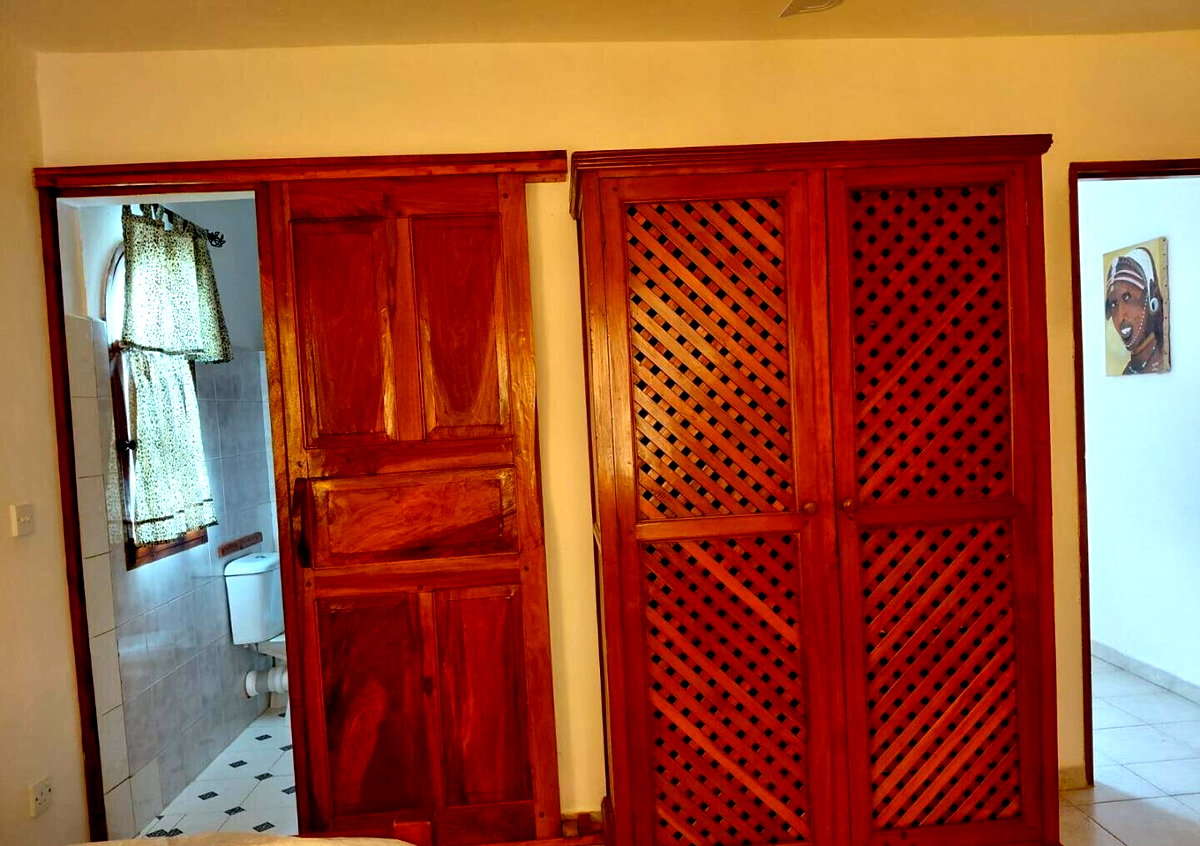 4BR Beachside Townhouse on Half-Acre – 3-Min Walk to Watamu Beach