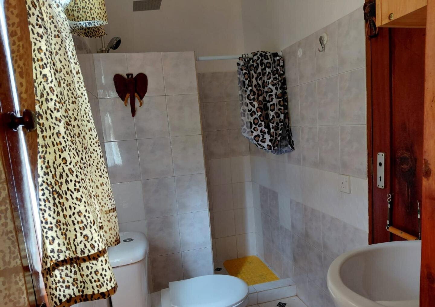 4BR Beachside Townhouse on Half-Acre – 3-Min Walk to Watamu Beach