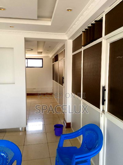 3000sqft Groundflr Office/Shop - Image 8