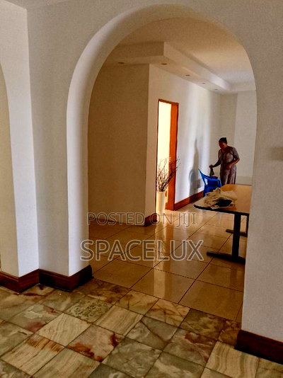 3000sqft Groundflr Office/Shop - Image 4