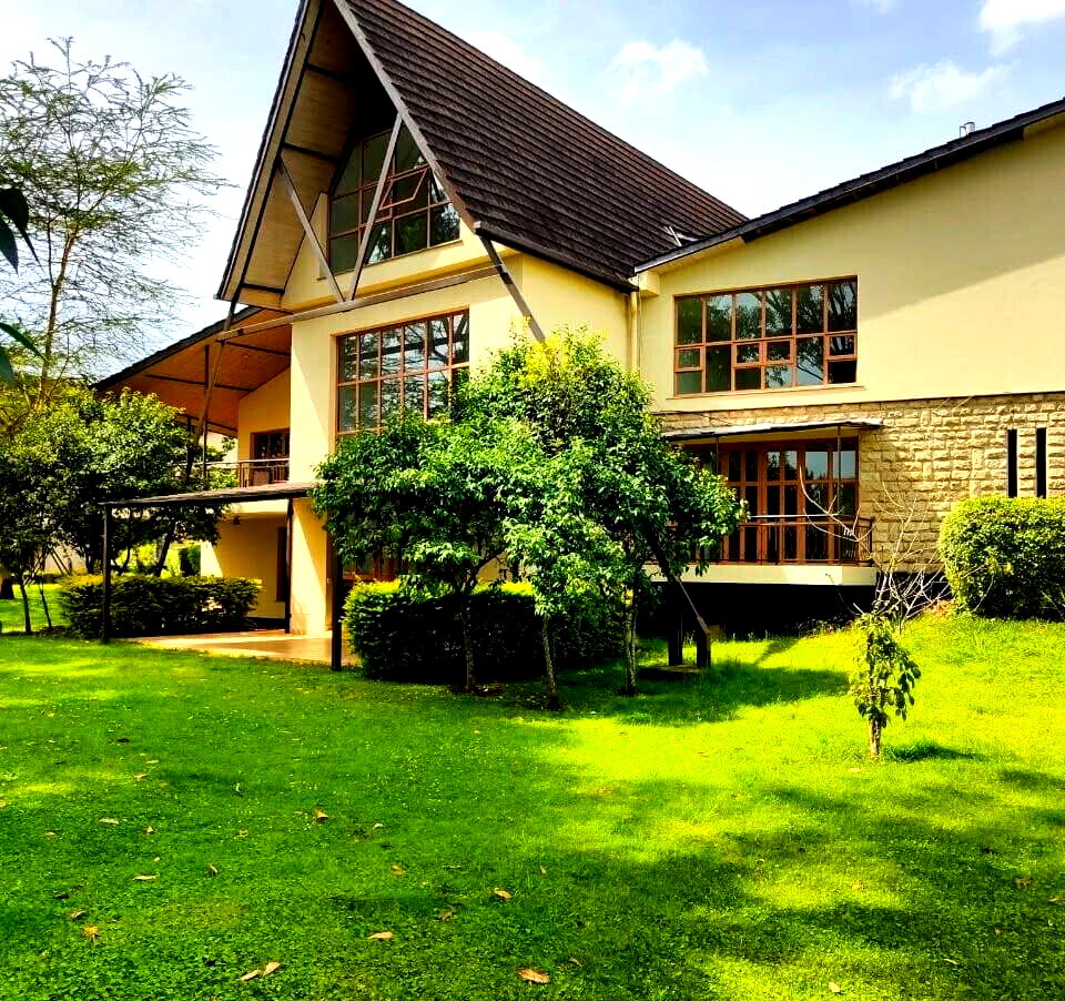 5-Ensuite Villa with Man-Made Dam & Clubhouse – Karen