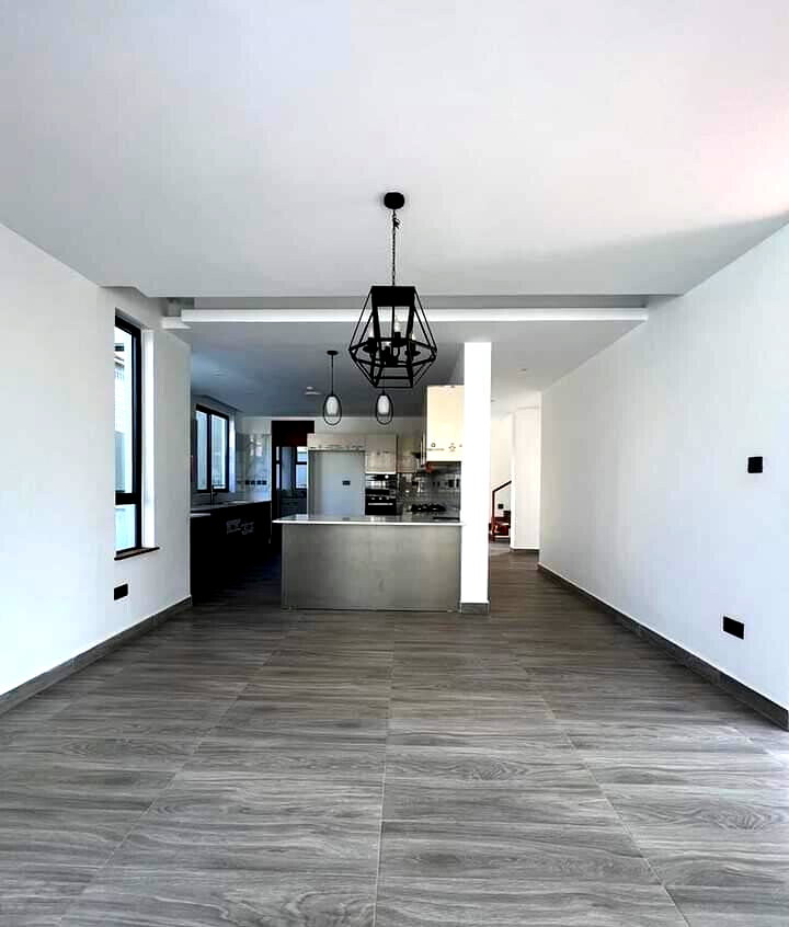 Pet-Friendly 5-Ensuite Townhouse with DSQ - Lavington Gated