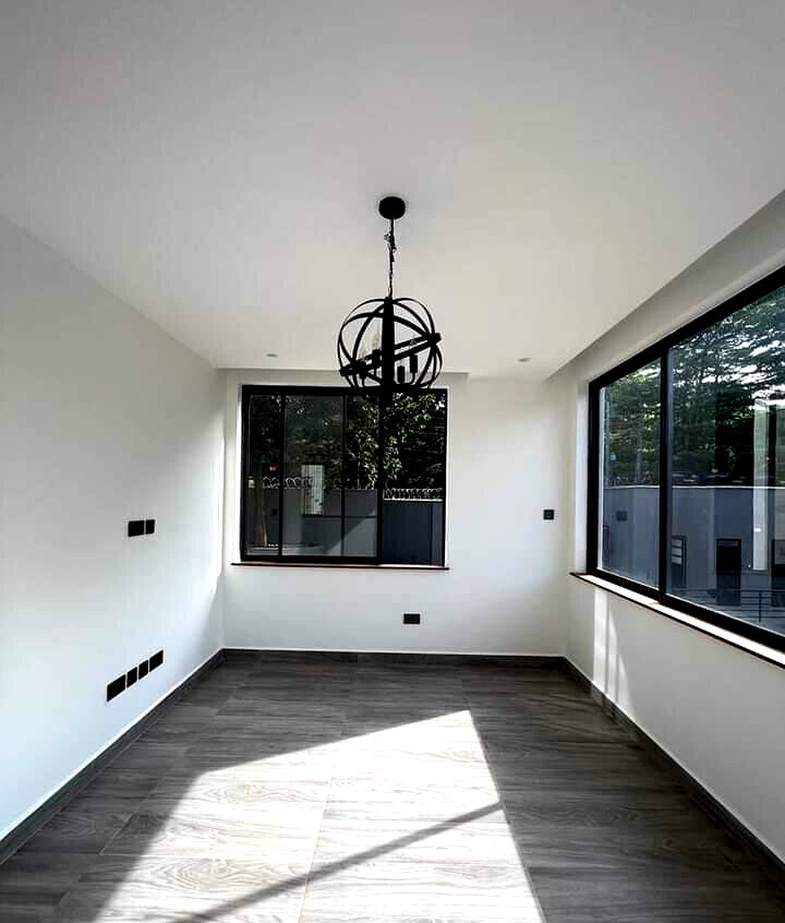 Pet-Friendly 5-Ensuite Townhouse with DSQ - Lavington Gated