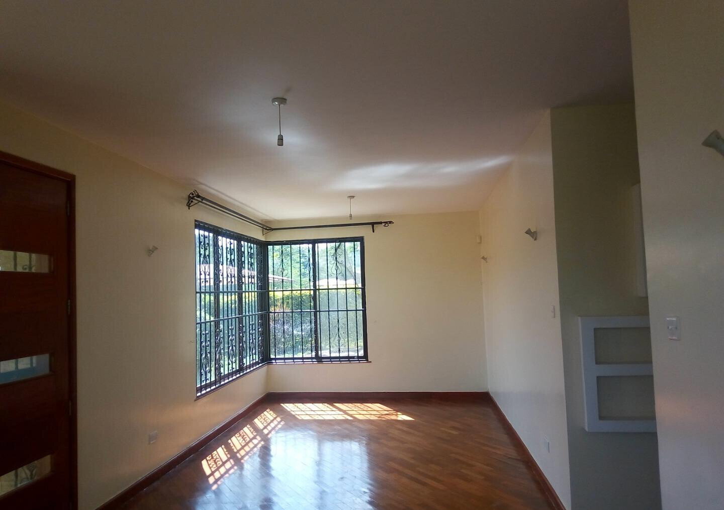 4BR Townhouse with Jacuzzi & Fireplace - Ridgeways