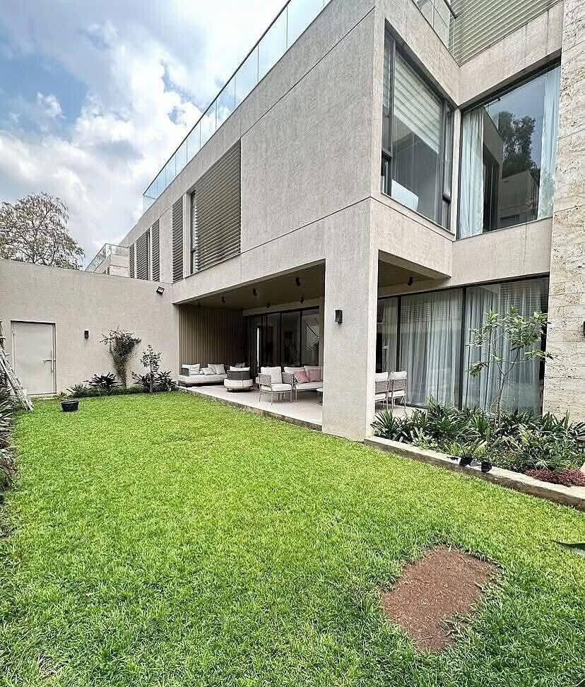 Smart 5-Bed Villa with Automated Systems - Riverside Drive