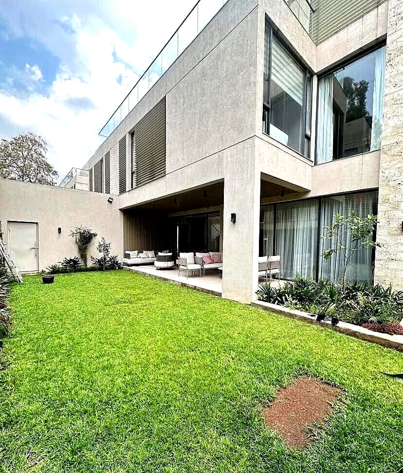 Smart 5-Bed Villa with Automated Systems - Riverside Drive