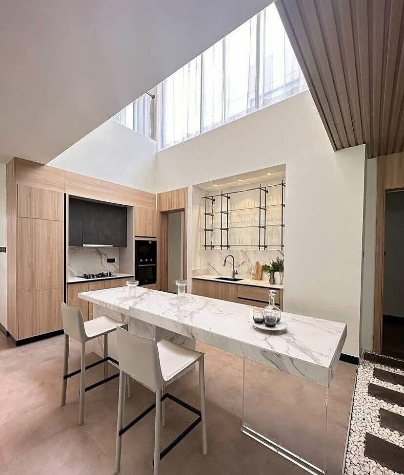 Smart 5-Bed Villa with Automated Systems - Riverside Drive