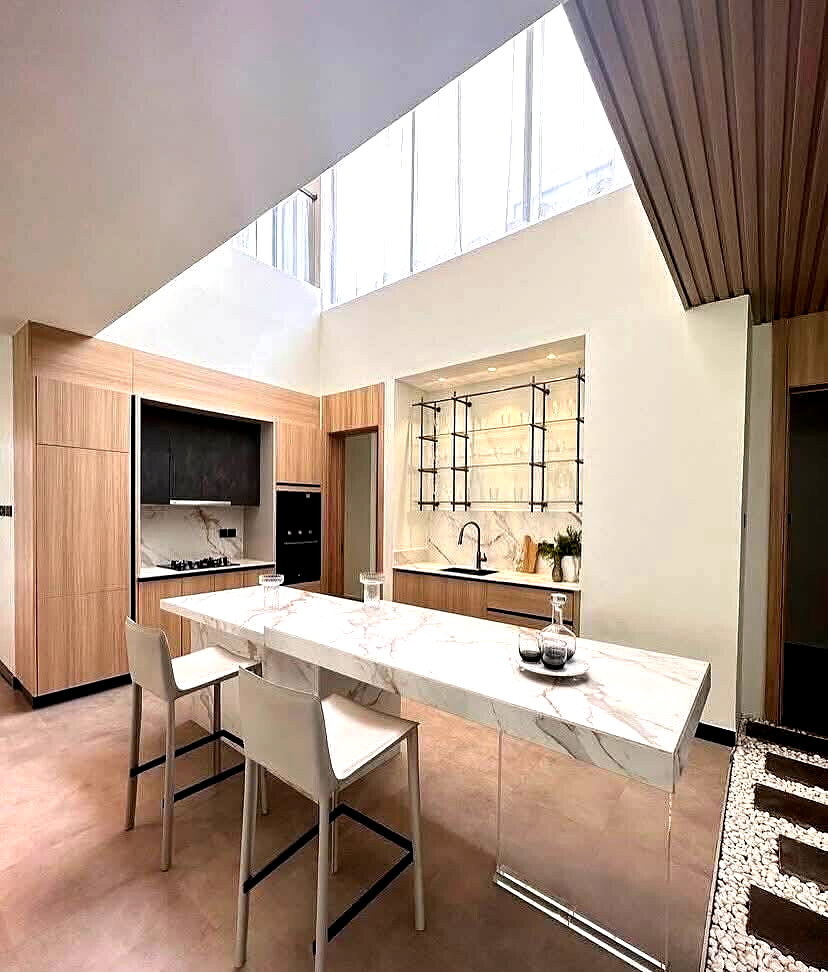 Smart 5-Bed Villa with Automated Systems - Riverside Drive