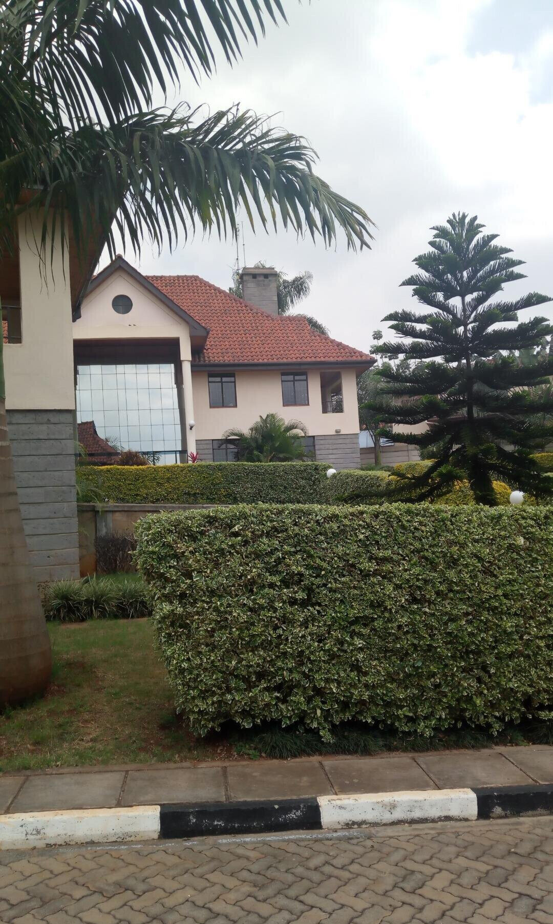 4-Ensuite Townhouse with Attic Jacuzzi & DSQ - Lavington