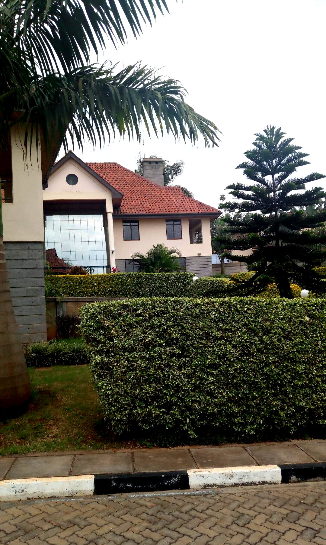 4-Ensuite Townhouse with Attic Jacuzzi & DSQ - Lavington