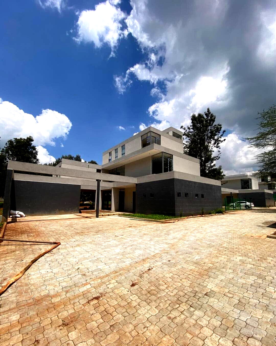 Under-Construction 5-Bed Luxury Villa – Windy Ridge, Karen