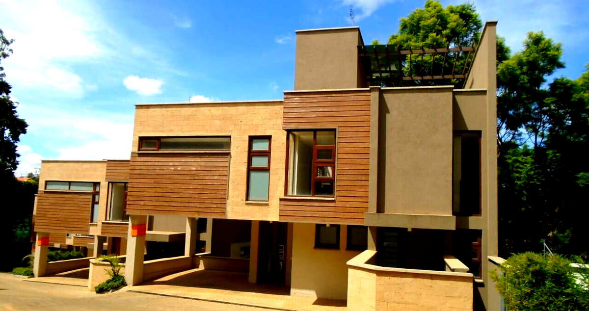 Elegant 4-Ensuite Villa with Solar & Backup Power - Lavington