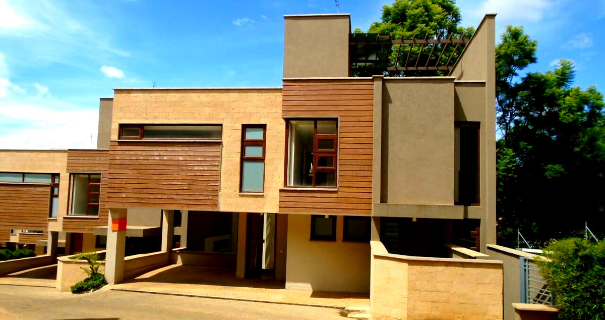 Elegant 4-Ensuite Villa with Solar & Backup Power - Lavington