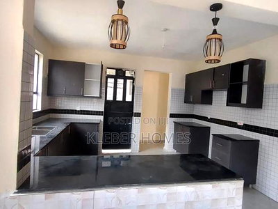 3bdrm Bungalow in Kitengela for sale - Image 5