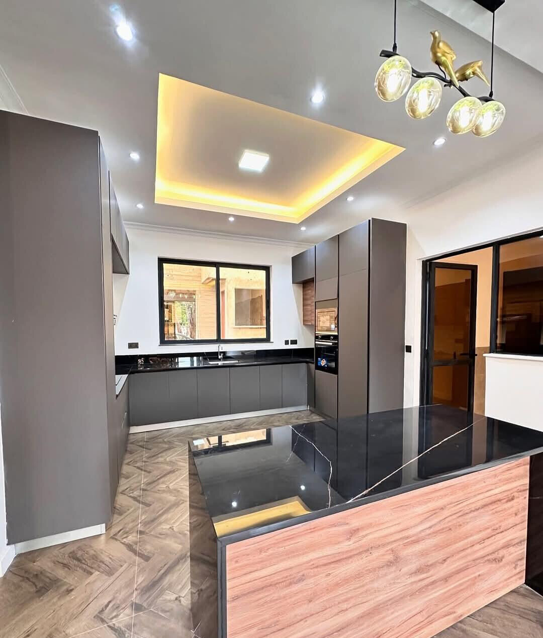 New 4-Ensuite Townhouse with DSQ & Solar Heating - Lavington