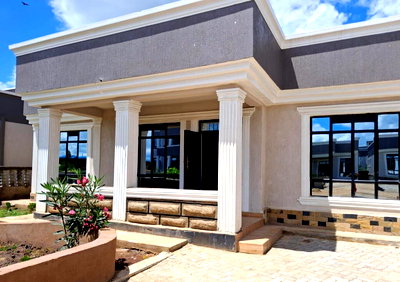 6BR Townhouse with Garden