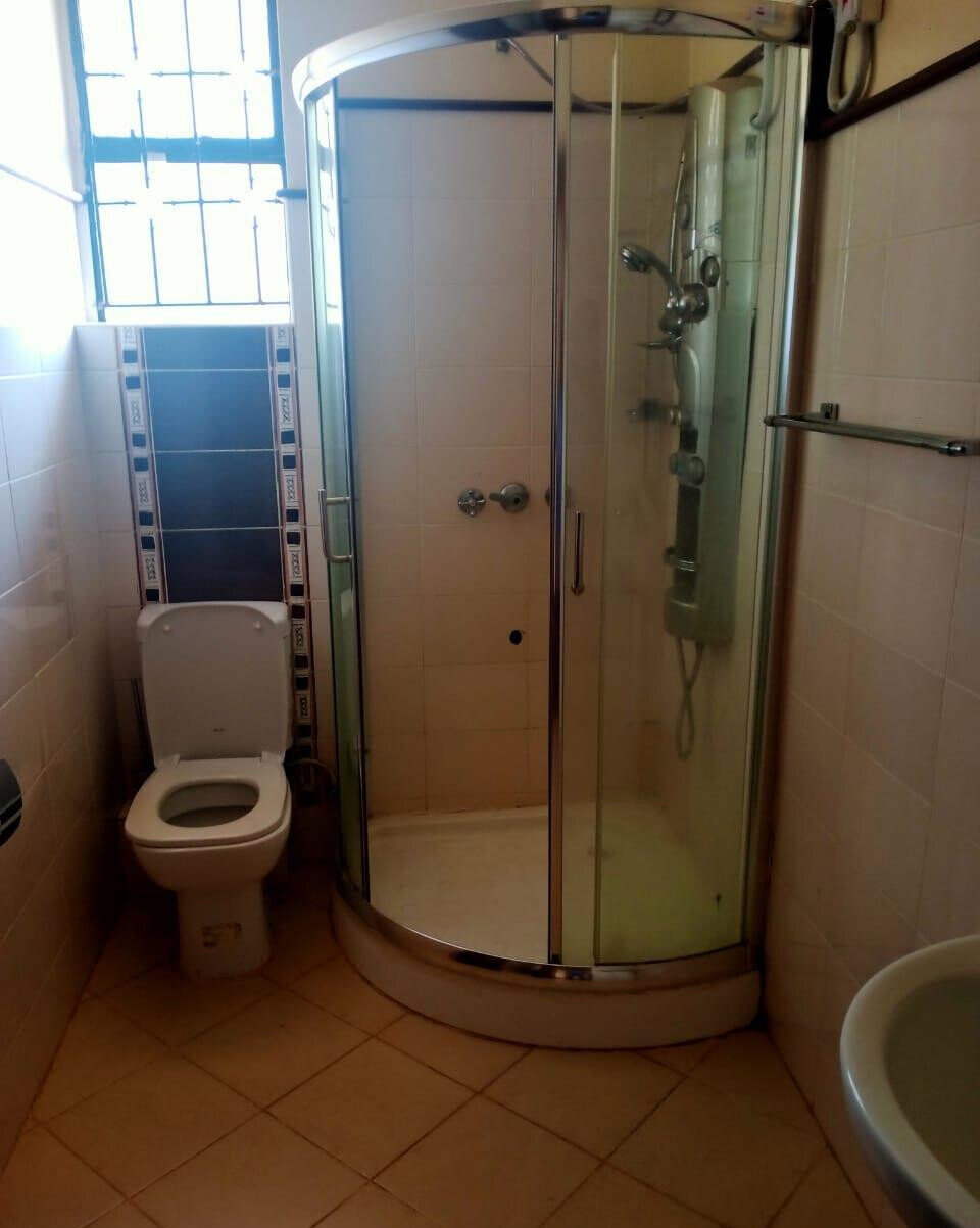 Half Acre 4BR Haven at KSh 350K
