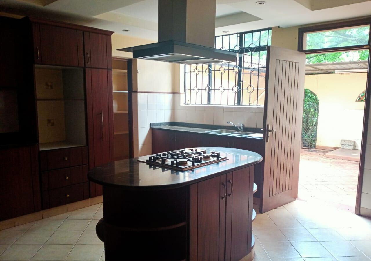 Half Acre 4BR Haven at KSh 350K