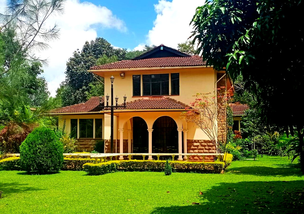 Half Acre 4BR Haven at KSh 350K