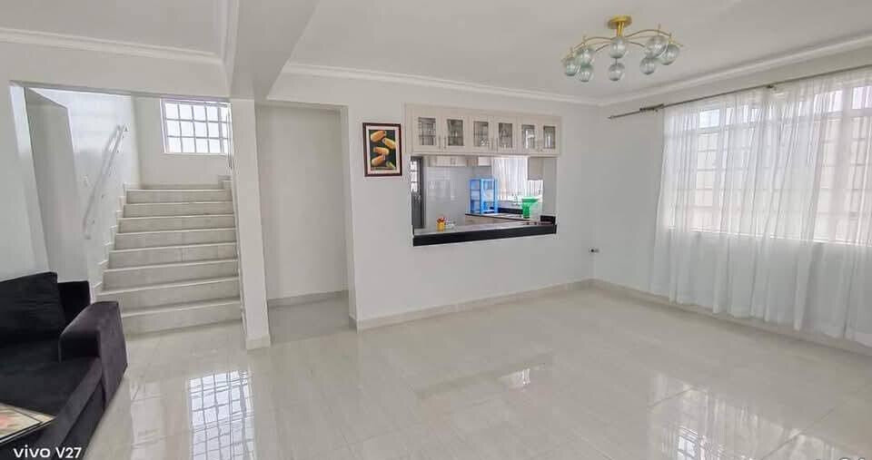 4BR Townhouse with Private Garden & Open-Plan Living - Kitengela