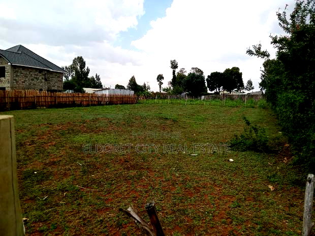 1/4 Plot Outspan Good for Residential