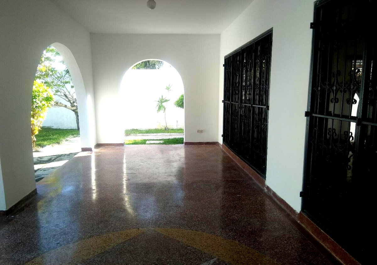 Olympic Pool 5BR Maisonette