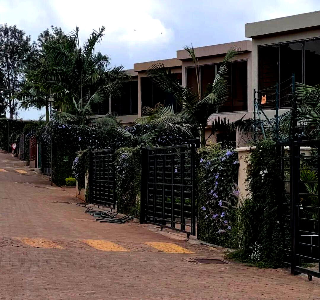 3BR Townhouse with DSQ & Private Garden - Lower Kabete