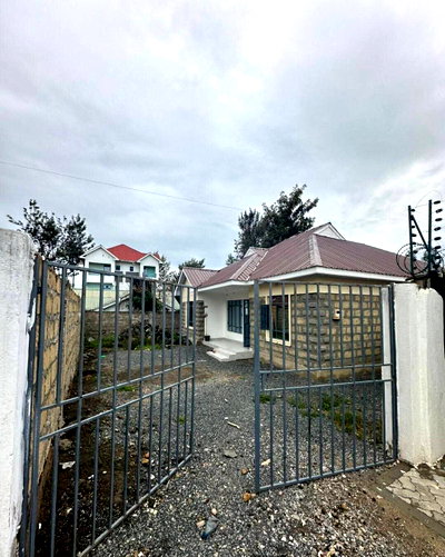 1/8 Acre Townhouse with Garden