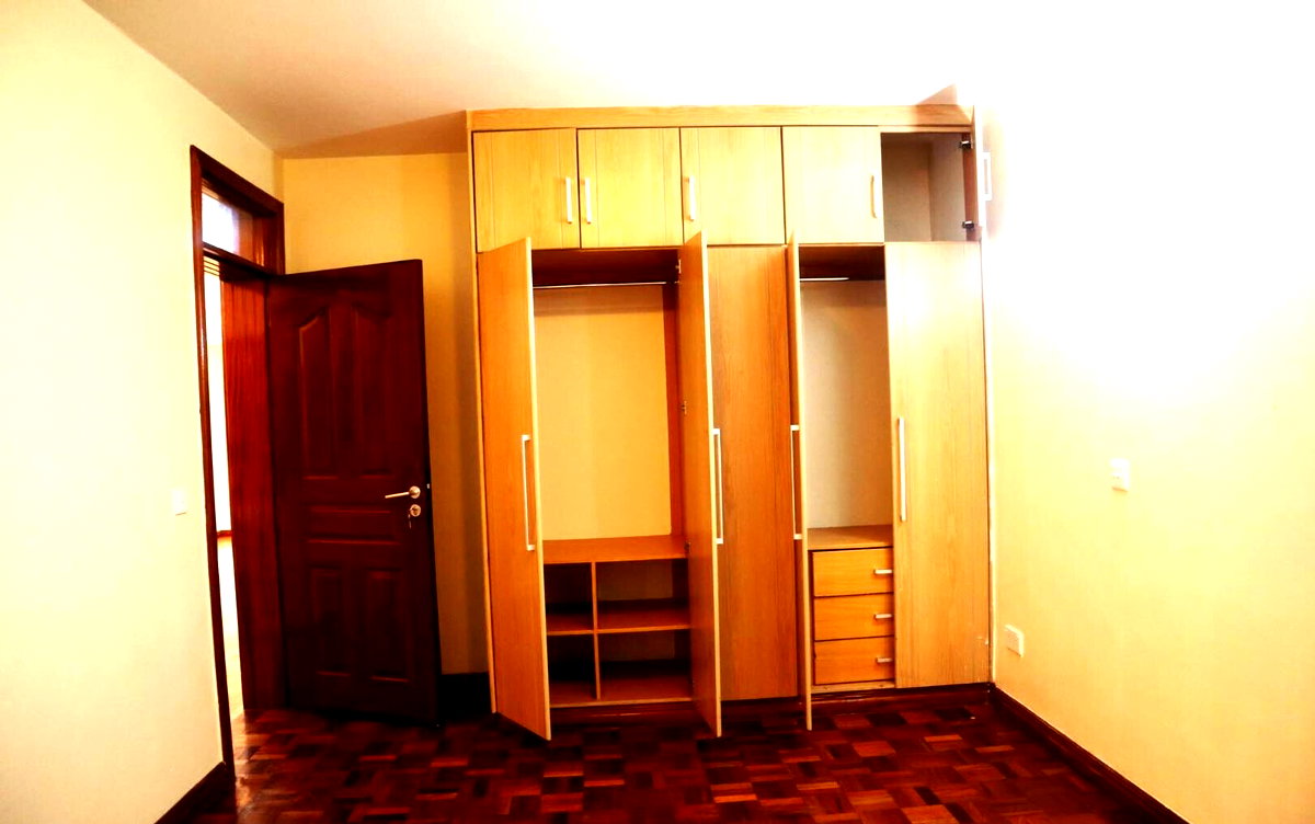 4BR Townhouse with DSQ & Lush Gardens - Lavington
