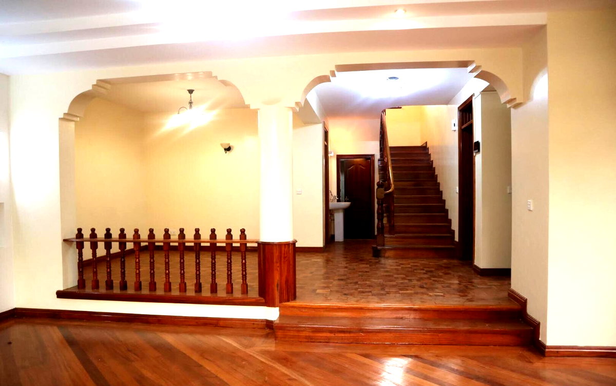 4BR Townhouse with DSQ & Lush Gardens - Lavington