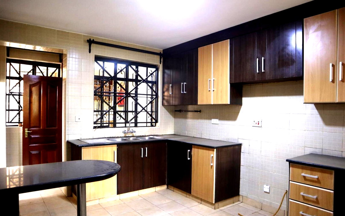 4BR Townhouse with DSQ & Lush Gardens - Lavington