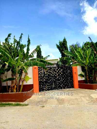 3bdrm Bungalow in Kiembeni, Bamburi for Sale - Image 3