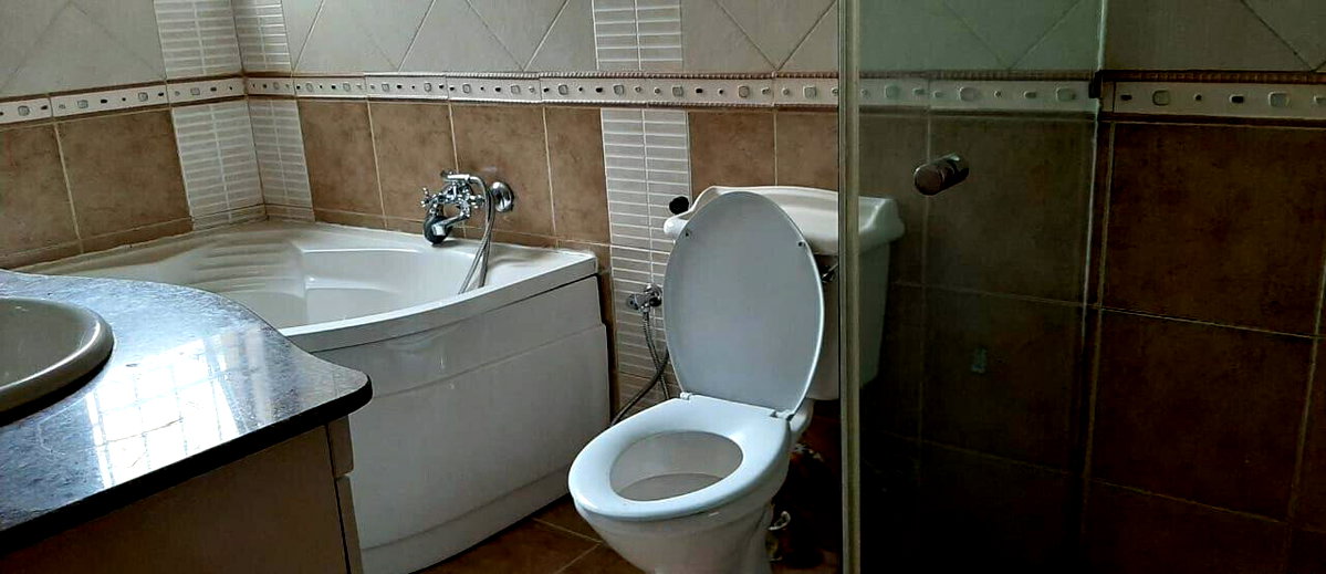 4BR Townhouse with DSQ & Communal Pool - Westlands