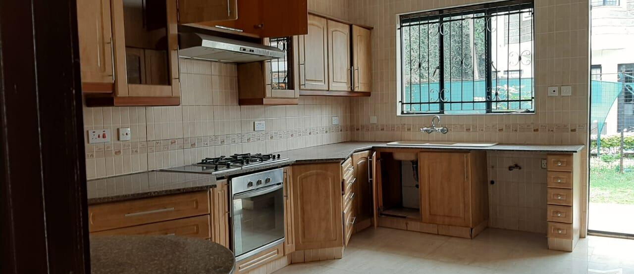4BR Townhouse with DSQ & Communal Pool - Westlands