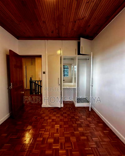 4bdrm Townhouse / Terrace in Lavington Green for rent - Image 9
