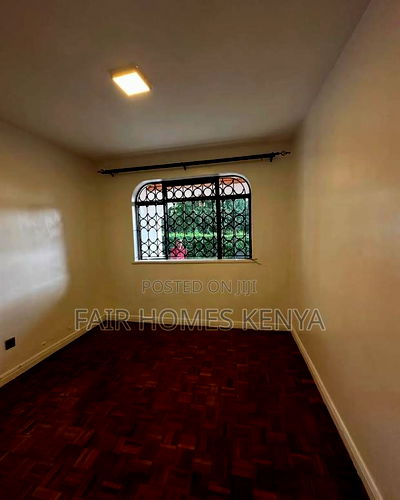 4bdrm Townhouse / Terrace in Lavington Green for rent - Image 6
